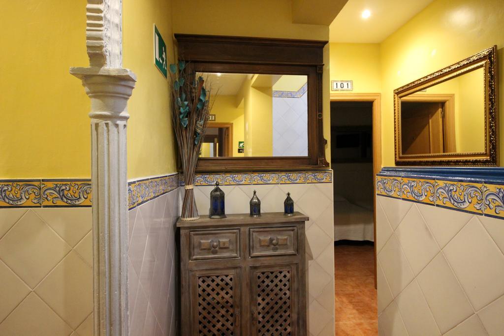 טורמולינוס Hostal Guadalupe מראה חיצוני תמונה