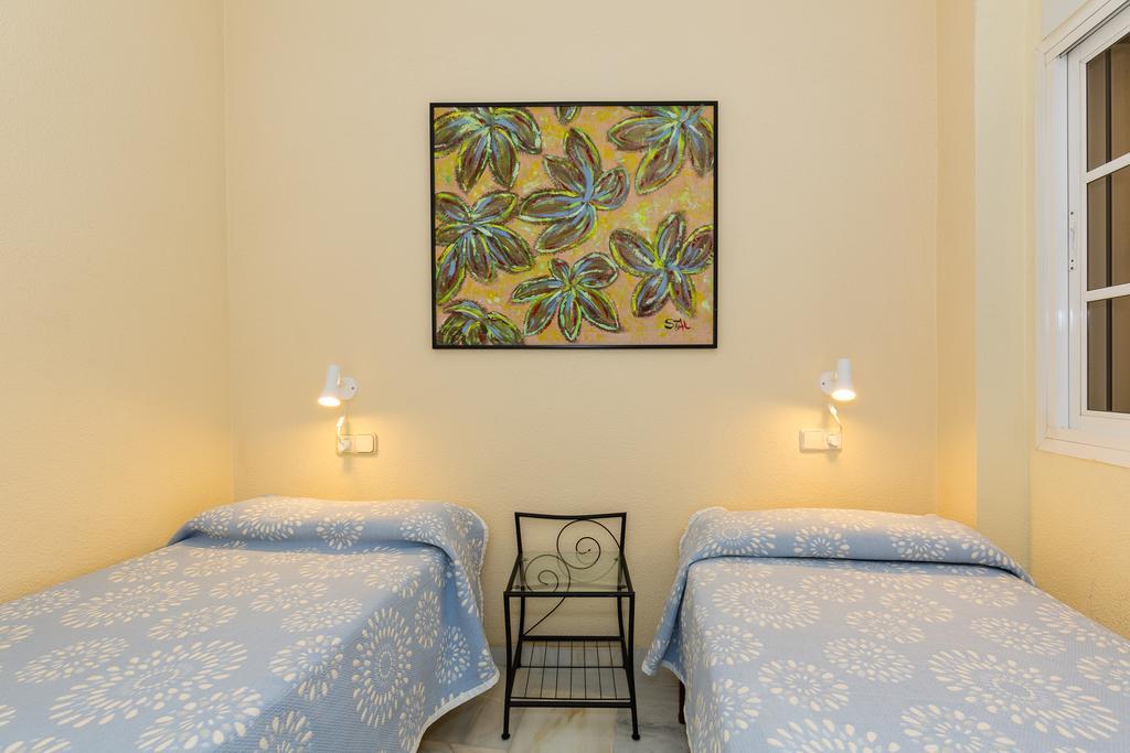 טורמולינוס Hostal Guadalupe מראה חיצוני תמונה