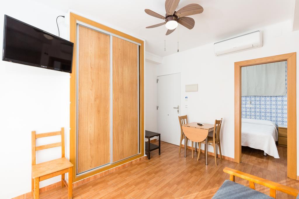 טורמולינוס Hostal Guadalupe מראה חיצוני תמונה