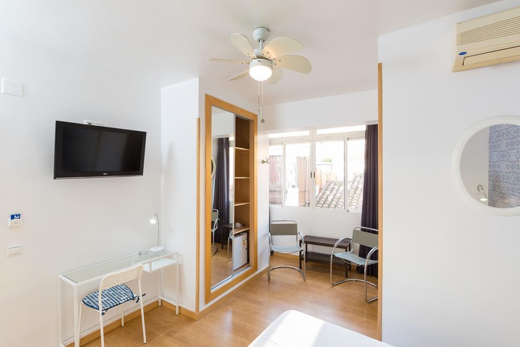 טורמולינוס Hostal Guadalupe מראה חיצוני תמונה